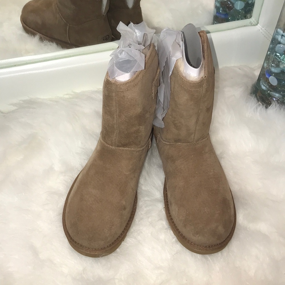 UGG shoe